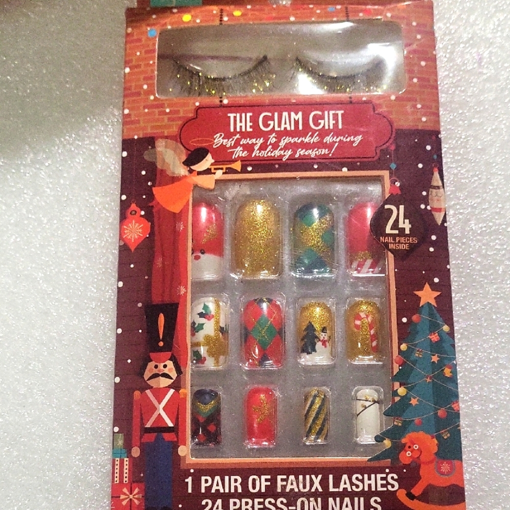 The Glam Gift Nail and Lash Set